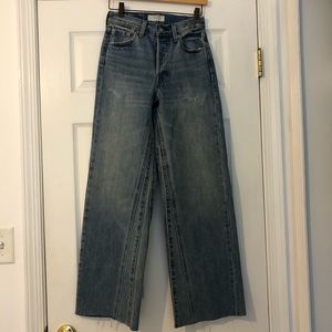Levi’s High Waisted Wide Leg Flare Jeans 24